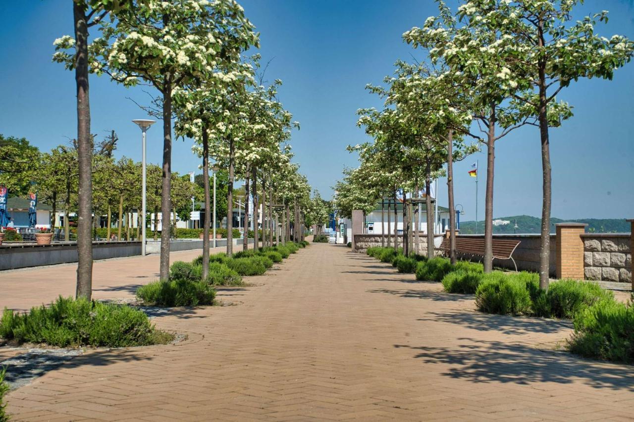 Zentral Aber Ruhig, Terrasse Mit Viel Gruen - Strandnahes Ferienhaus Luki Goehren  Dış mekan fotoğraf